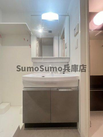 プレサンス神戸セレスティアの洗面所|コンパクトで使いやすい洗面所