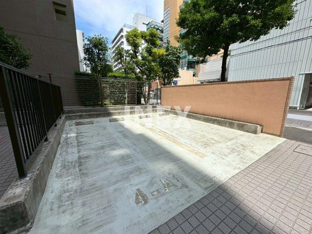 磯子シティハウスの駐車場