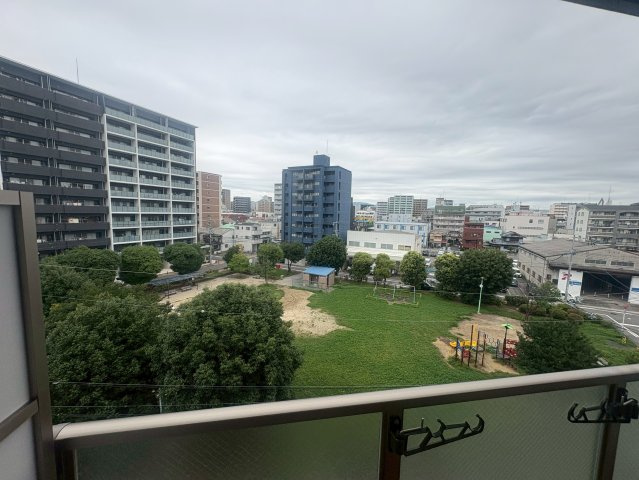 ライブガーデン江坂IXの展望