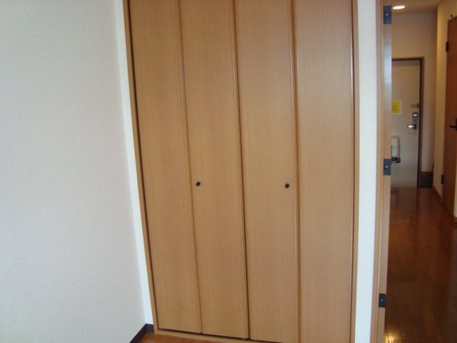 ファロ２１の収納|収納(閉）
