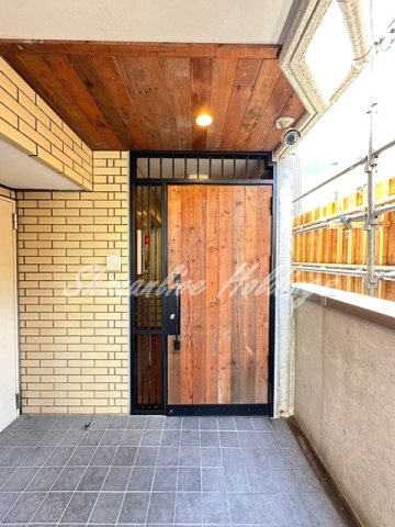 藤沢市藤沢の賃貸マンションのエントランス