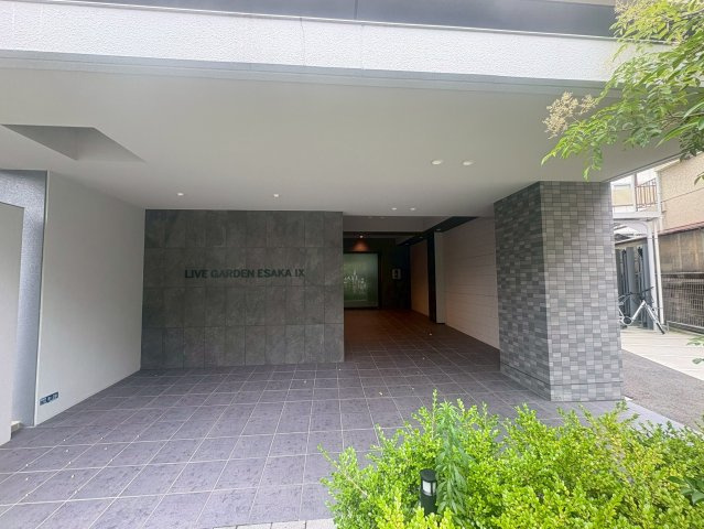 ライブガーデン江坂IXのエントランス