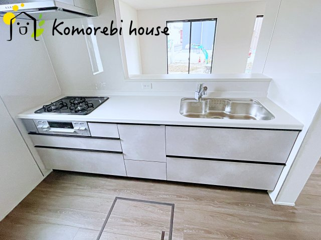 鴻巣市下忍　3期　新築一戸建て　グラファーレ　02のキッチン|コンパクトなキッチンで掃除もラクラク