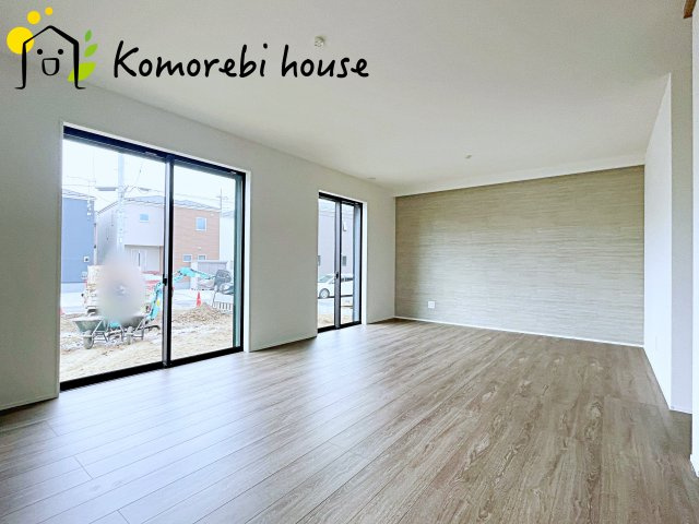 鴻巣市下忍　3期　新築一戸建て　グラファーレ　02の居間・リビング|ゆったり過ごせるリビングです
