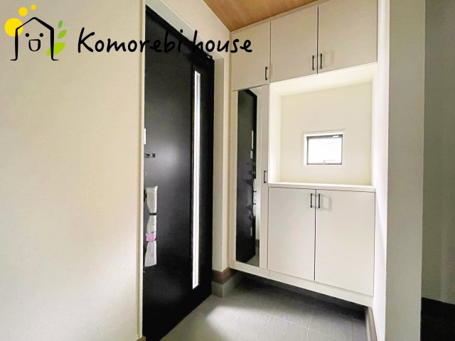 鴻巣市下忍　3期　新築一戸建て　グラファーレ　02の玄関