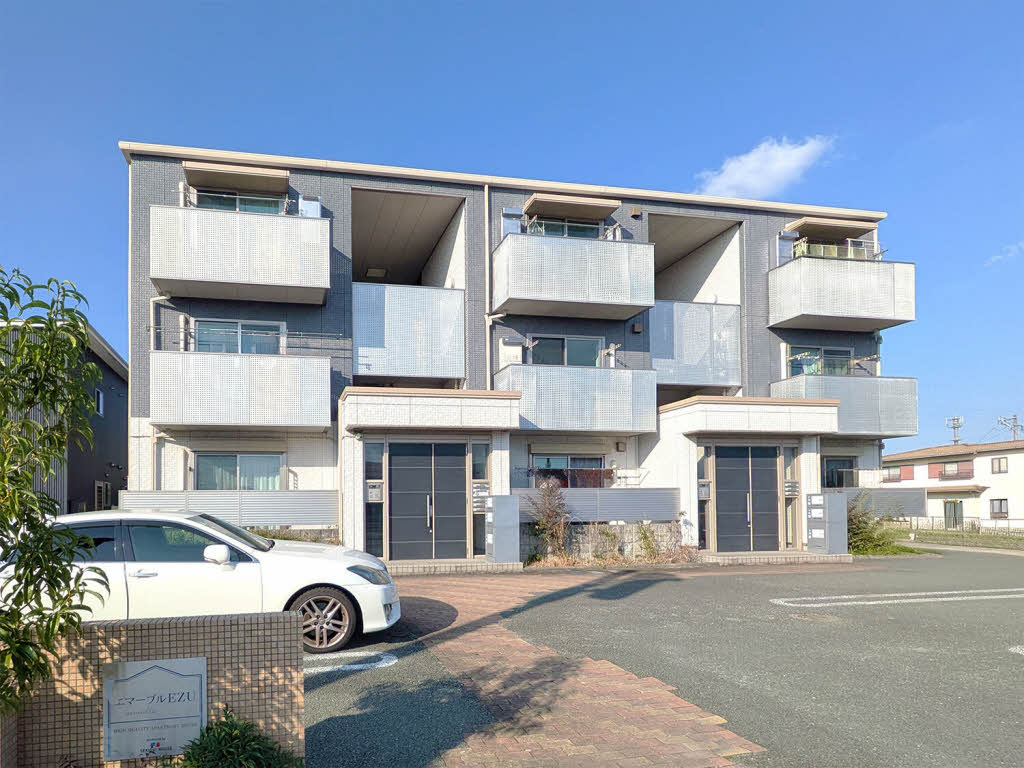 熊本市東区江津３丁目のアパートのバルコニー
