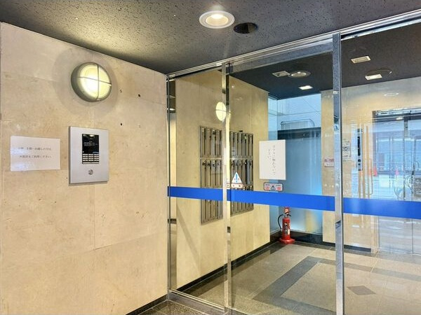 アーク上前津ビルのエントランス|落ち着いたエントランスです