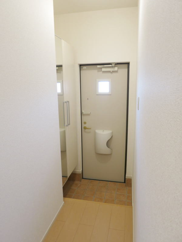 グラース渡の玄関
