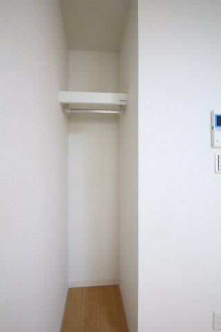 中野区野方２丁目のアパートの収納|大きなものも収納できそうです
