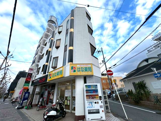 ライゼックス春日丘の外観