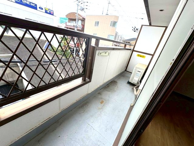 ライゼックス春日丘のバルコニー