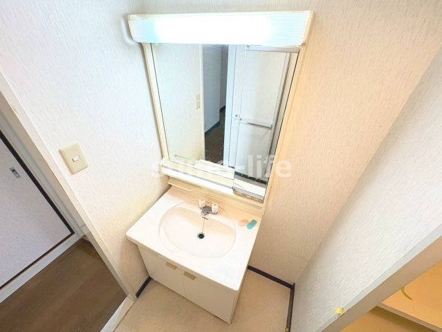 ドレム伊丹の洗面所