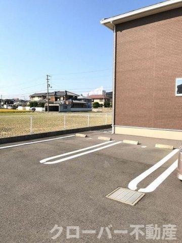 セレナーデＡの駐車場