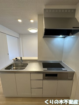 【キッチン】 | ソーレ　１０Ａ | 同タイプのお部屋です（現況を優先します）※建築中