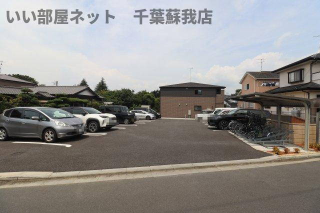 メルシーの駐車場|カースペースがあります