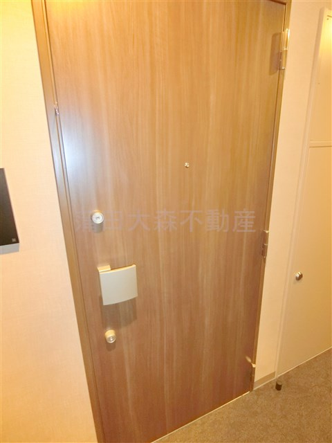 リテラス蒲田の玄関