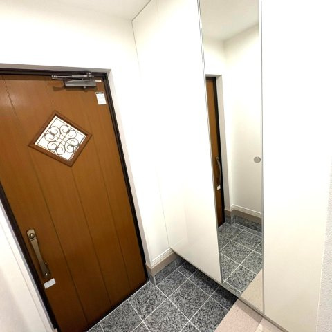 セボン中野の玄関