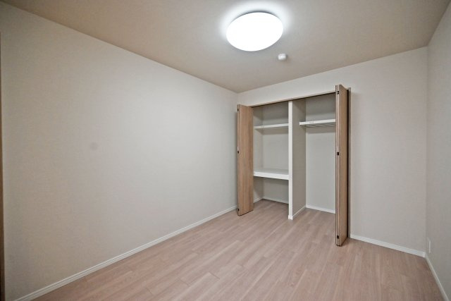 コート甲子園南１番館の子供部屋|約5帖
子ども部屋に適した広さがあり、学習机やベッドもゆったりとレイアウトできます。