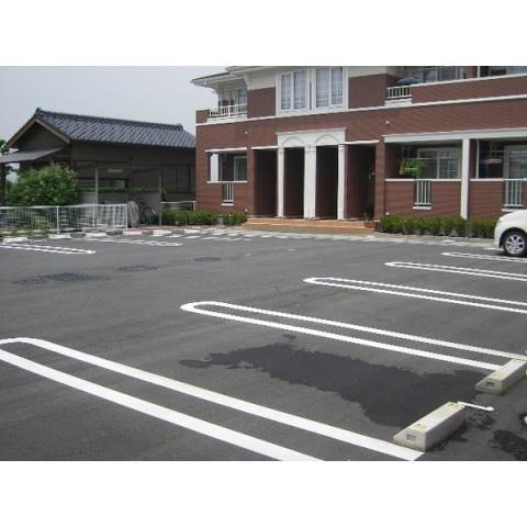 グリーン　ビーンズＢの駐車場