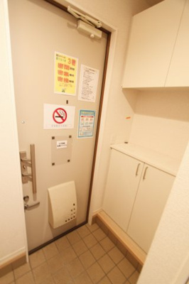 【玄関】 | アルティ逢坂Ｃ