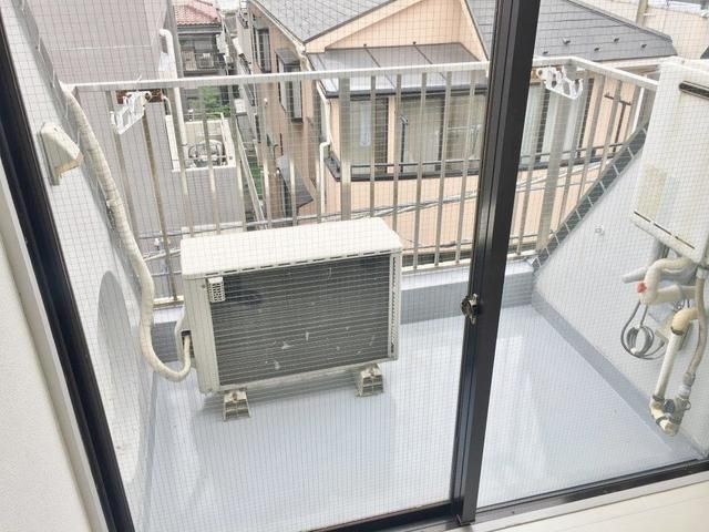 メゾンドール池袋のバルコニー
