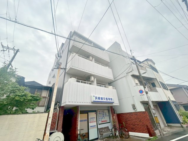 シャルム十三の外観