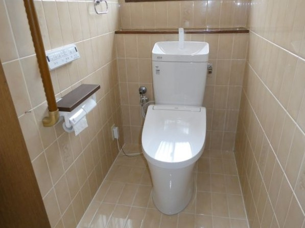 平坦地で陽当たり良好なガレージハウス2SLDKのトイレ|トイレも新品