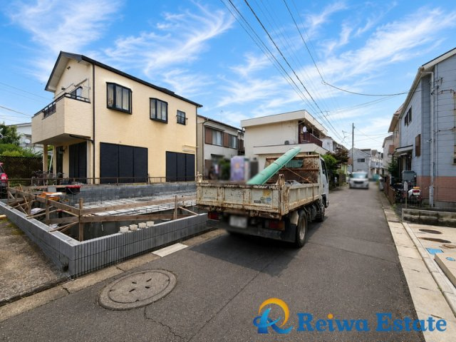 新築戸建　茅ヶ崎市高田2丁目の前面道路含む現地写真