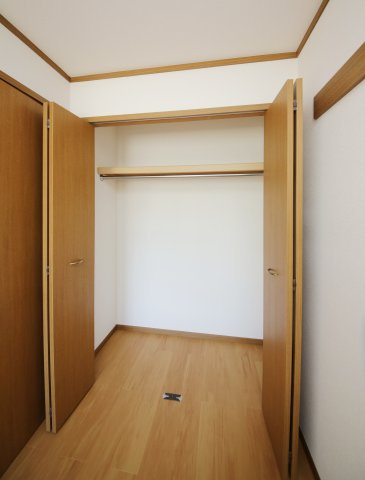 アーバンクレスト伏見Aの収納