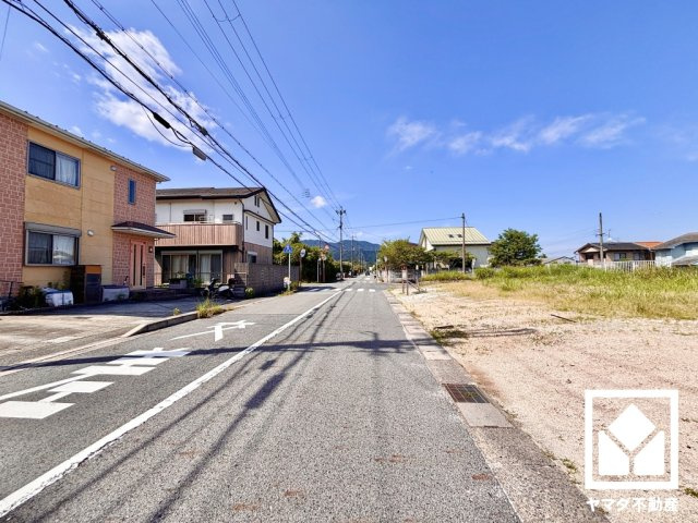 大津市比叡平２丁目の前面道路含む現地写真
