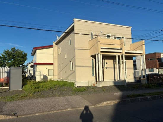 北見市中央三輪７丁目４４６番地５　中古売家の外観