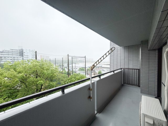 【バルコニー】