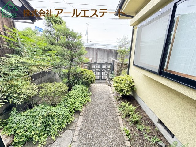 姫路市飾磨区阿成渡場　　山陽電鉄「妻鹿駅」徒歩13分の玄関