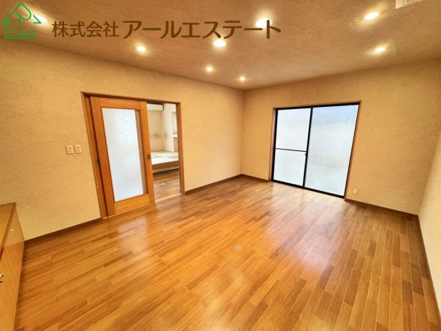 姫路市飾磨区阿成渡場　　山陽電鉄「妻鹿駅」徒歩13分の居間・リビング