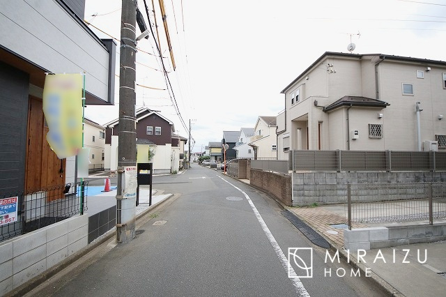 【前面道路含む現地写真】 | 前面道路☆運転が不安な方も安心な前面道路、きちんと幅員のある道路は女性にも安心です。整備されている道路は気持ちも良いですね♪