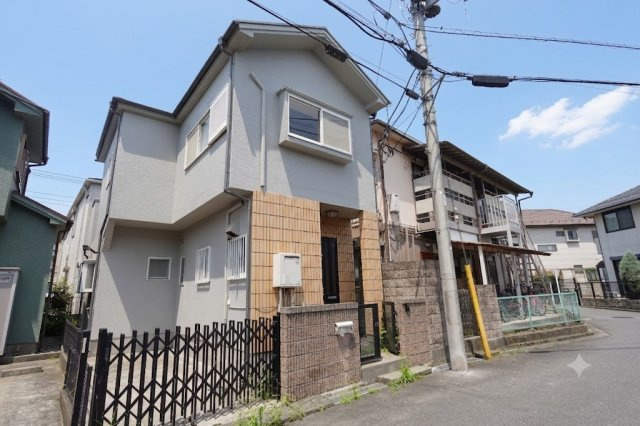 川越市霞ヶ関東4丁目　カースペース付き戸建貸家
