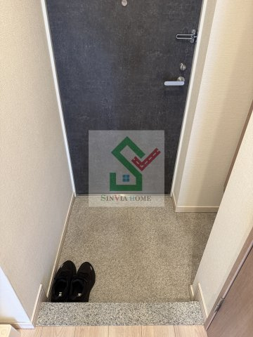 エヌステージ西所沢の玄関