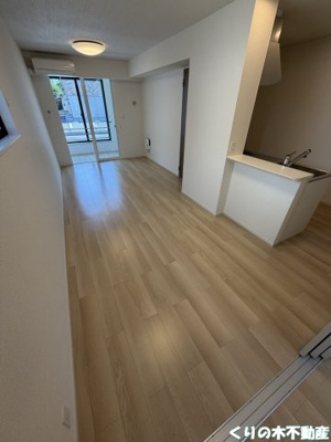 【居間・リビング】 | ソーレ　１０Ｂ | 同タイプのお部屋です（現況を優先します）※建築中