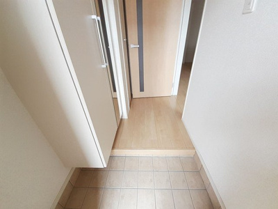 【玄関】 | エスペランサ中仁野Ⅰ | 毎日通る玄関はこちらです