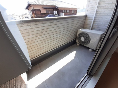 【バルコニー】 | 玲巧ハイツ八丁 | 落ち着いた時間を過ごせるバルコニーです