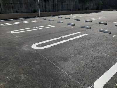 【駐車場】 | ヴィラ　ドゥ　グレーヌ梅ケ谷Ｃ | 車をお持ちの方に嬉しい駐車場付きの物件です