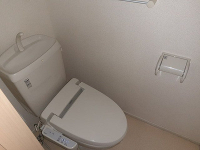 【トイレ】 | ヌーベル・ヴァンＢ | 落ち着いた色調のトイレです