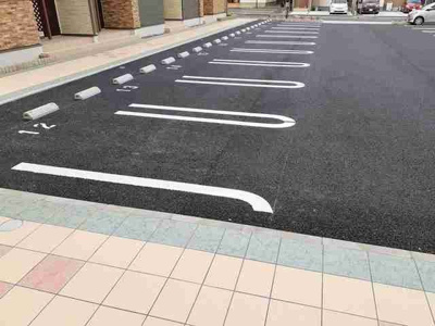 【駐車場】 | エピナールⅡ | 駐車場完備です