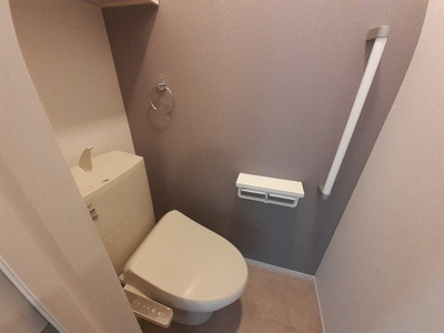 【トイレ】 | エピナールⅡ | 落ち着いた色調のトイレです
