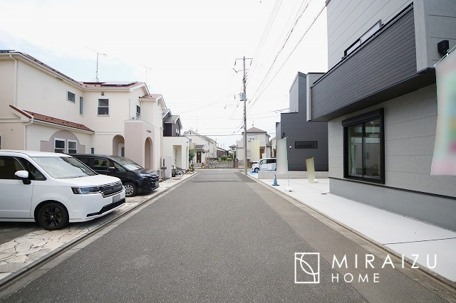 【前面道路含む現地写真】 | 前面道路☆運転が不安な方も安心な前面道路、きちんと幅員のある道路は女性にも安心です。整備されている道路は気持ちも良いですね♪