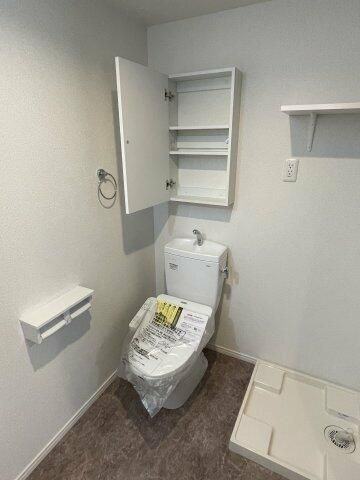 横浜市西区西戸部町２丁目のアパートのトイレ