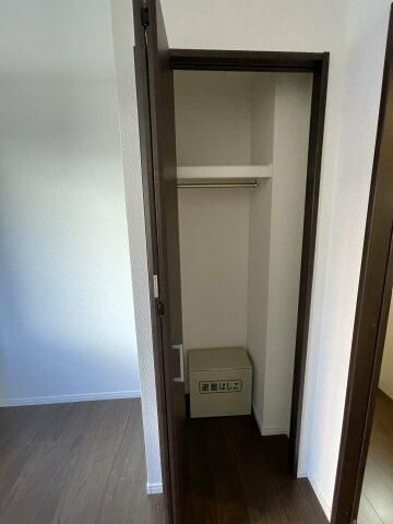 横浜市西区西戸部町２丁目のアパートの収納