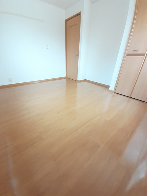 ソレイユの寝室|クローゼット付の寝室です☆