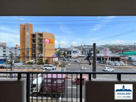 ペット可！ バス停「竹越」徒歩約3分！ユニーブル千代田橋2の展望|3階バルコニーからの景色です。
目の前が広い道路になっているため、視界を遮るものはほとんどありません。