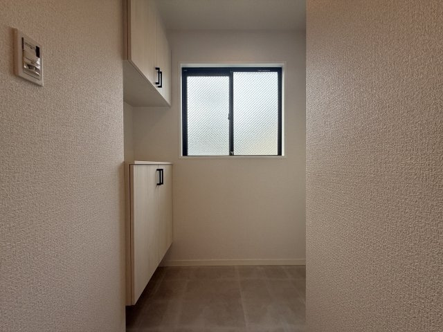 ジーオー覚王山マンションの玄関